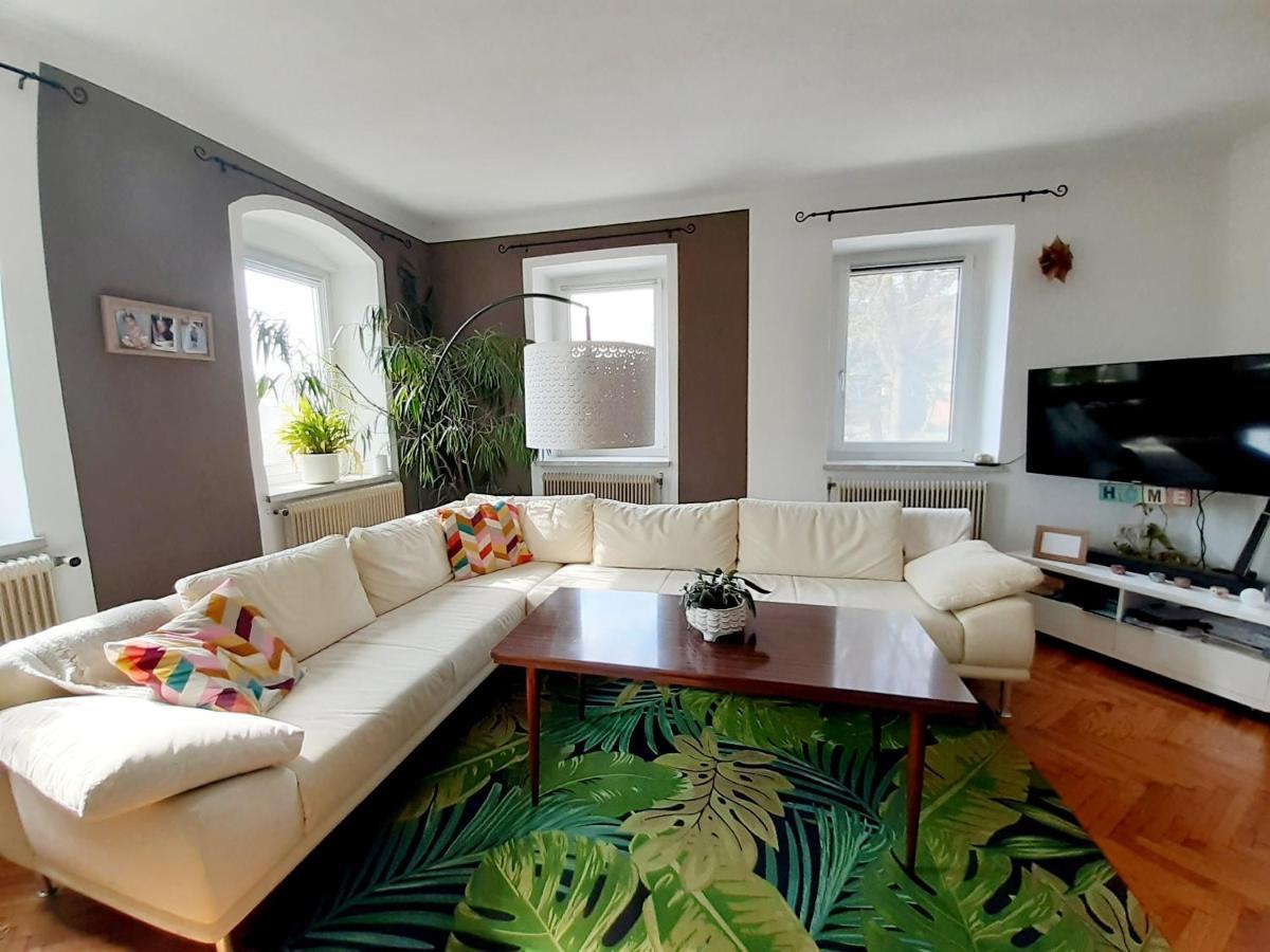 Schoene Altbauwohnung Auf Dem Land Kallham Esterno foto